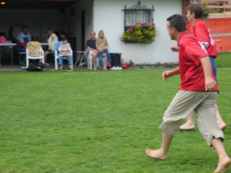 Fussball 083.jpg   30kb   26.03.2021 22:21:48